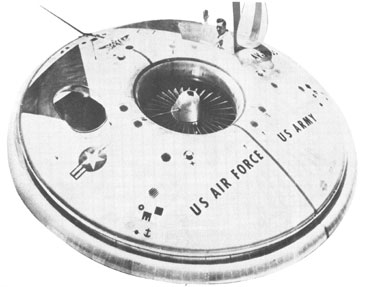 ▲AVRO円盤の公式写真。一種のホバークラフトであるが、地上1メートル余りしか浮上せず、実験段階で開発が中止された。