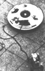 ▲1959年にフリーのカメラマン、ジャック・ジャッジが撮影した円盤型航空機。