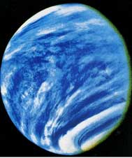▲マリナー10号が青フィルターをかけて撮影した金星。ベイコフスキーはこの金星が3500年前、地球の側をかすめてとおり、引力によりさまざまな大異変を引き起こしたと主張した。
